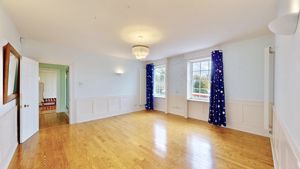 Photo 31- click for photo gallery